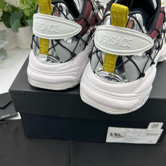 Men's Versace V3 net leather sneakers size 10 US made in Italy - Picture 8 of 12